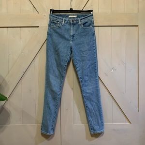 Levi’s 512 High Rise Skinny Jean